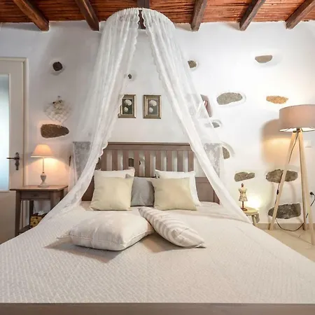 The Rock Vakantiehuis Naxos City